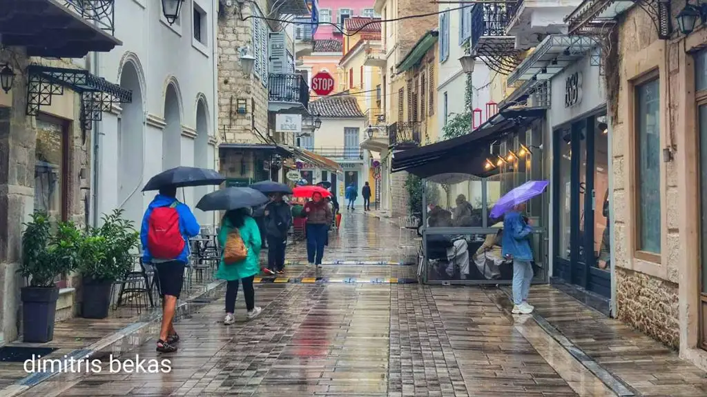 Μια βροχερή μέρα στο Παλιό Ναύπλιο