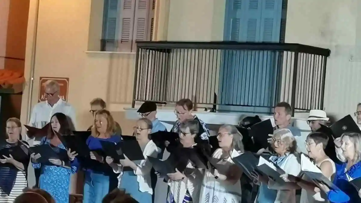 Μουσική Συνάντηση Χορωδιών στην πλατεία Αγίου Σπυρίδωνα