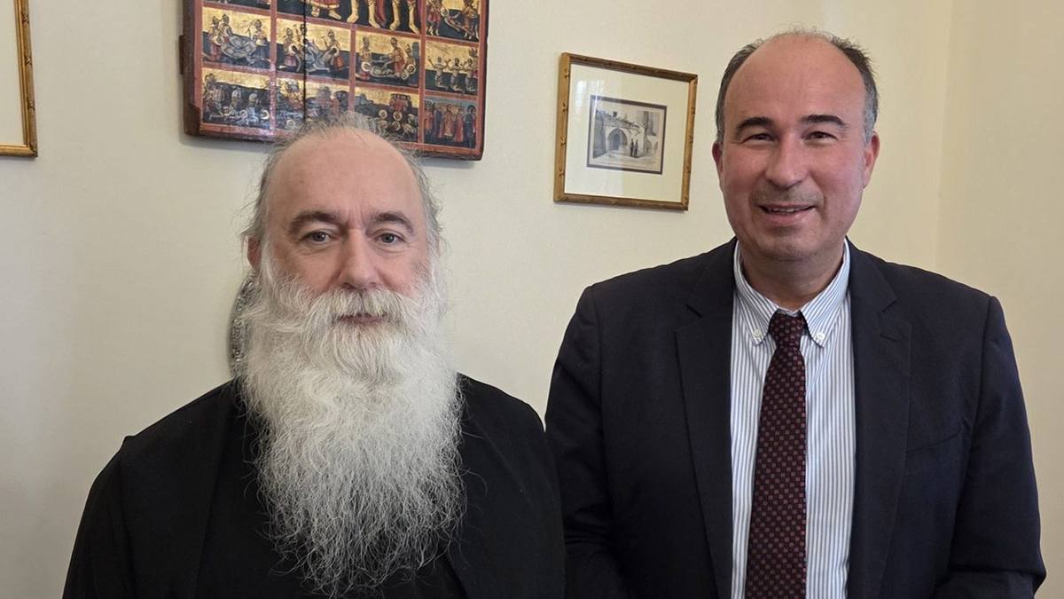 Η Κόρινθος υποδέχεται τον νέο Μητροπολίτη Παύλο – Τα έργα που ενώνουν Εκκλησία και Περιφέρεια