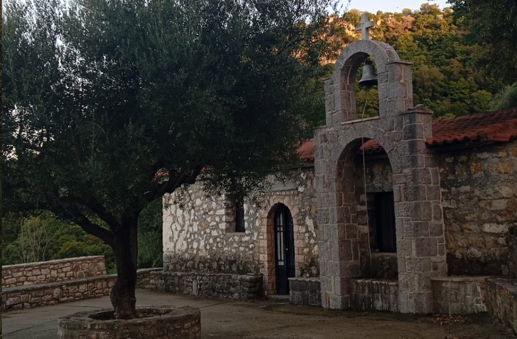 Αγία Σωτήρα Μεσσήνης Κάστρο Πέρα