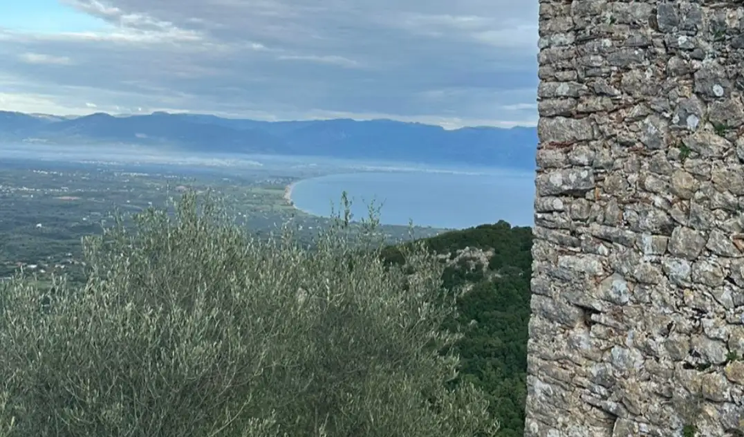 Μεσσηνία: Στη σκιά του Κάστρου Πέρα