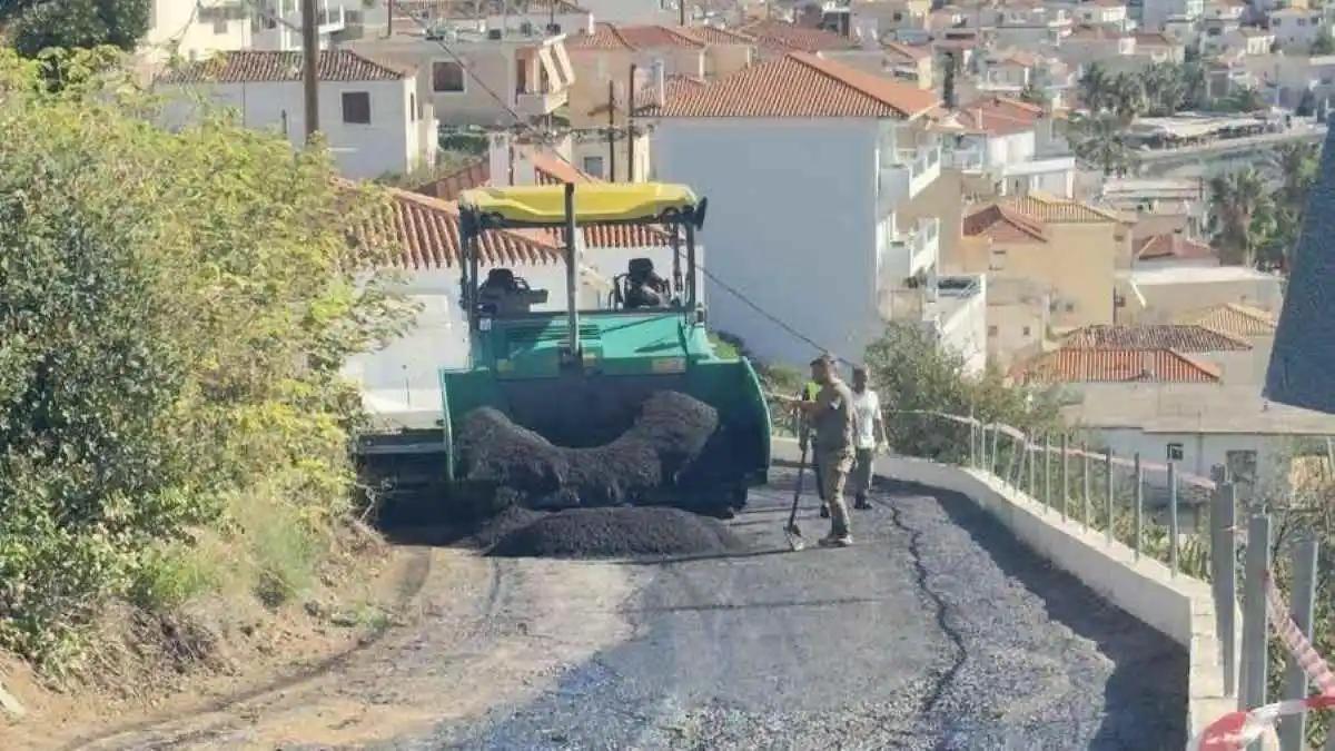 Εργασίες επισκευής οδοστρωμάτων στην Δημοτική Κοινότητα Ερμιόνης