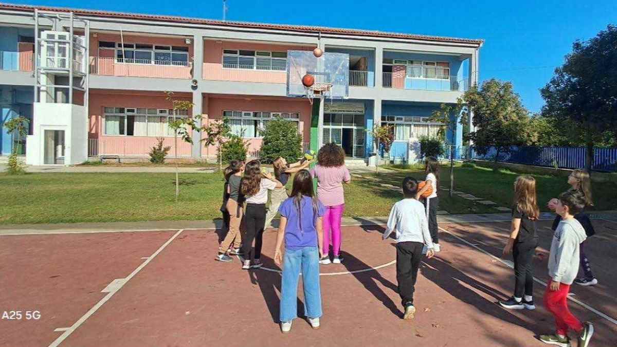 Αργολίδα: Ευρωπαϊκή διάκριση «Blue School» για το Δημοτικό Αγίας Τριάδας