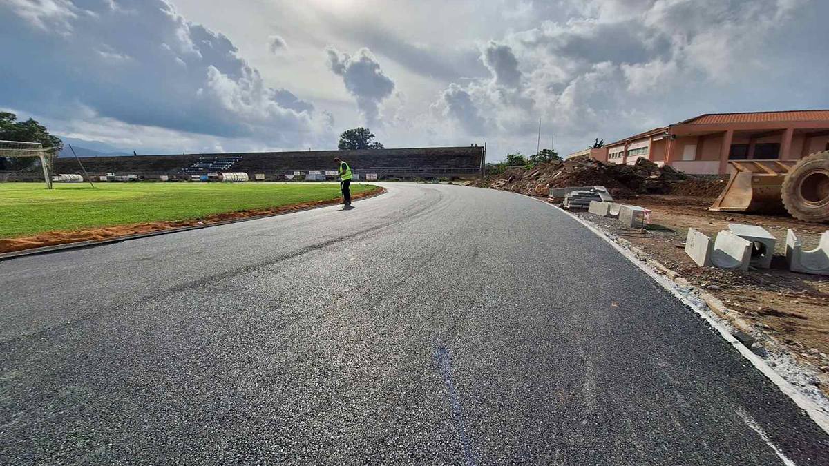 Σε τροχιά ολοκλήρωσης το νέο ταρτάν στο Δημοτικό Στάδιο Μελιγαλά