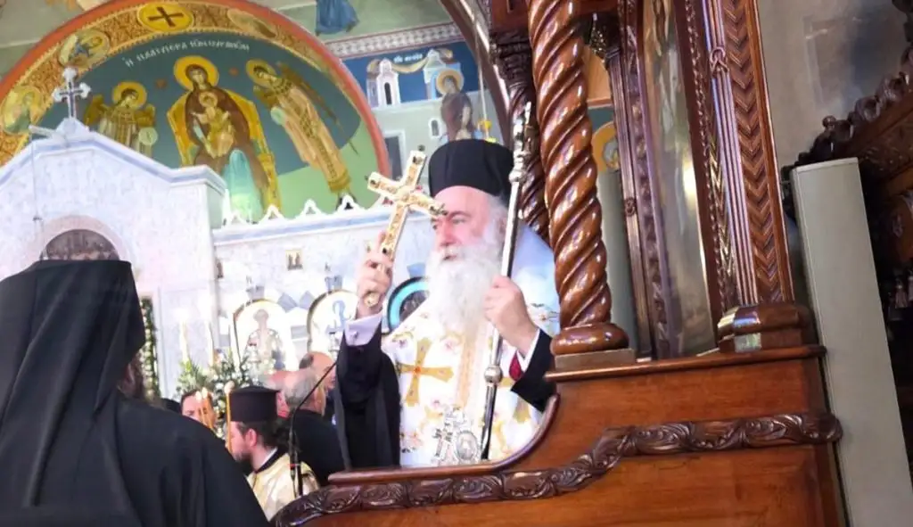 Με κάθε λαμπρότητα υποδέχθηκε το νέο της Μητροπολίτη κ. Παύλο η Κόρινθος