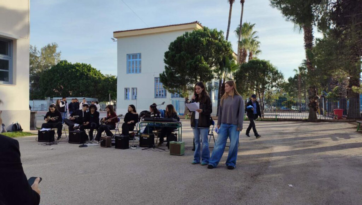 Ναύπλιο: Το 1ο Λύκειο τίμησε την Επέτειο του Πολυτεχνείου μετά μουσικής
