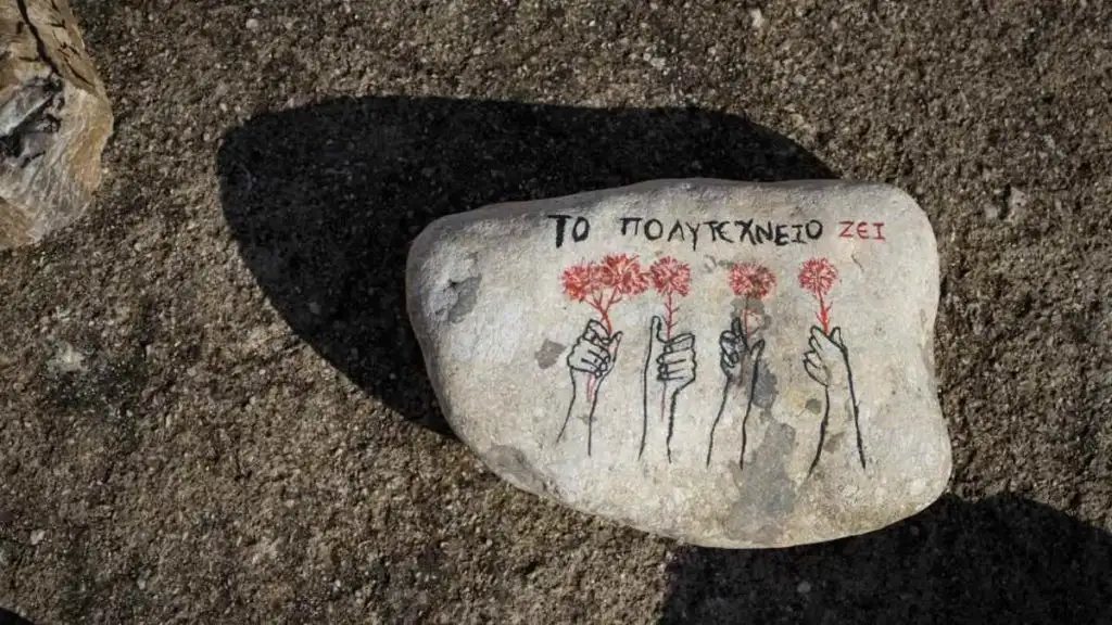 Ζωγραφική σε βότσαλα από το Καλλιτεχνικό Σχολείο Αργολίδας