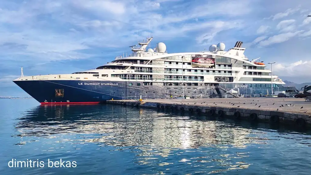 Το κρουαζιερόπλοιο le dumont d'urville στο Ναύπλιο