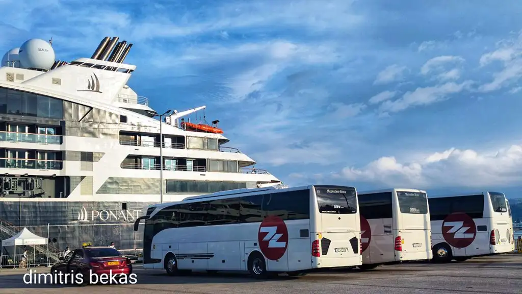 Το κρουαζιερόπλοιο le dumont d'urville στο Ναύπλιο