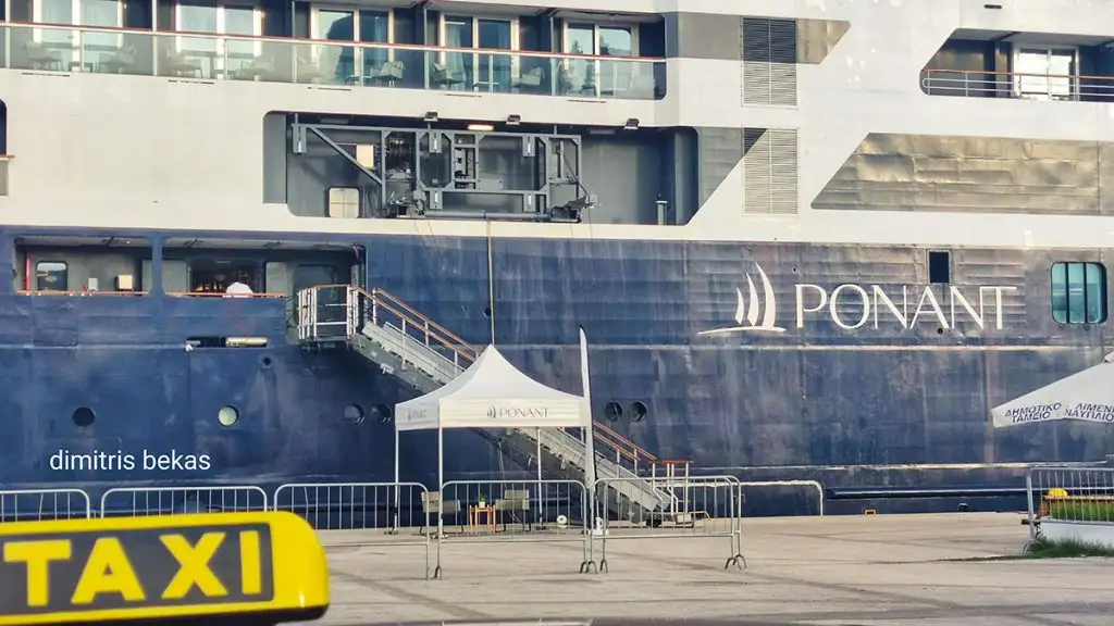 Το κρουαζιερόπλοιο le dumont d'urville στο Ναύπλιο