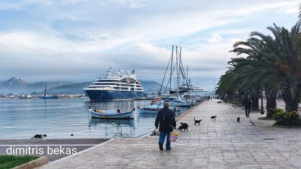 Το κρουαζιερόπλοιο le dumont d'urville στο Ναύπλιο