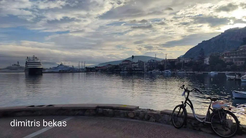 Το κρουαζιερόπλοιο le dumont d'urville στο Ναύπλιο