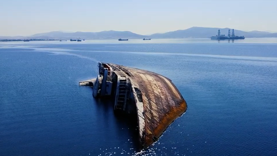 Το πολυτελές ναυαγισμένο πλοίο που συνέδεε την Πάτρα με την Ιταλία