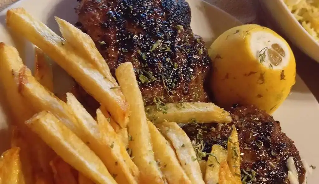 Μπιφτέκια με πατάτες