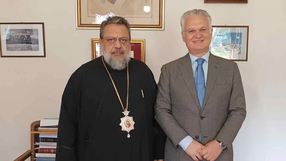 Στον Μητροπολίτη Μεσσηνίας Χρυσόστομο ο Περιφερειάρχης Πελοποννήσου