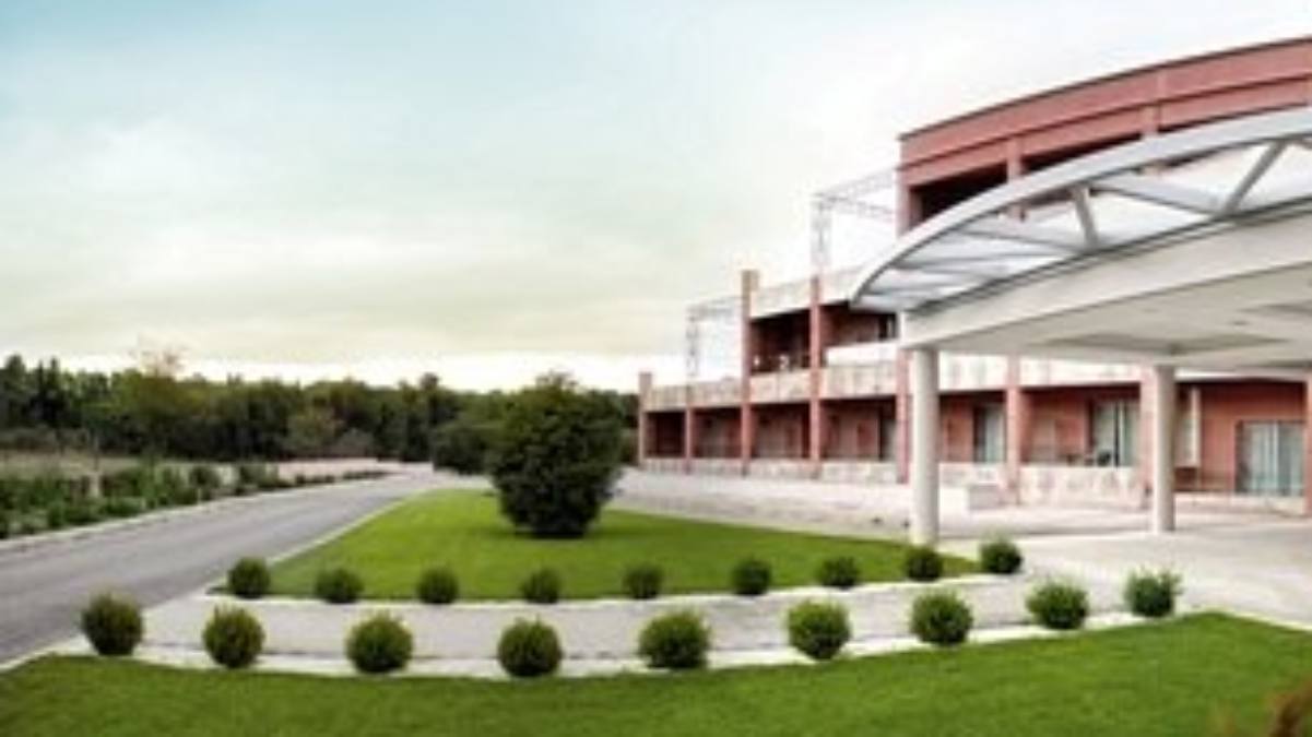 Μεγάλη επένδυση στην Τρίπολη: Το Πανεπιστήμιο Πελοποννήσου αγοράζει ξενοδοχείο για νέα φοιτητική εστία