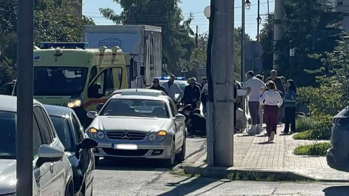 Σοβαρό τροχαίο στον Περιφερειακό Άργους: Μηχανάκι συγκρούστηκε με Ι.Χ. – Στο νοσοκομείο ο οδηγός της μηχανής