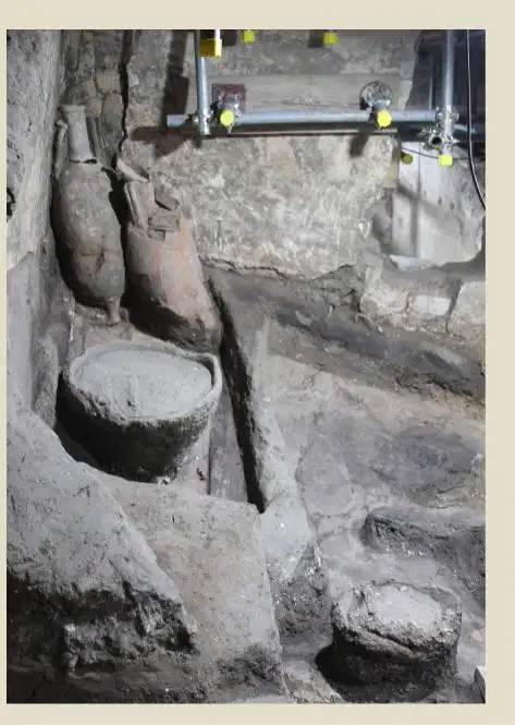 pompei. lavori di completamento dello scavo del quartiere di servizio della villa imperiali in localita civita giuliana 5.pdf