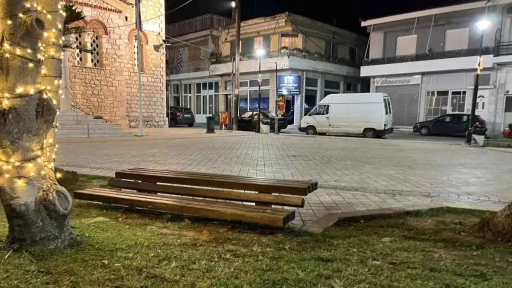 agia triada xalasmeno pagkaki