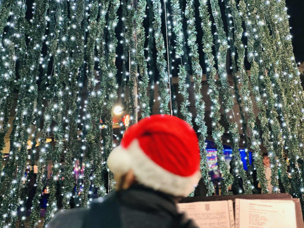 Άναμμα Χριστουγεννιάτικου δέντρου στη Νέα Κίο