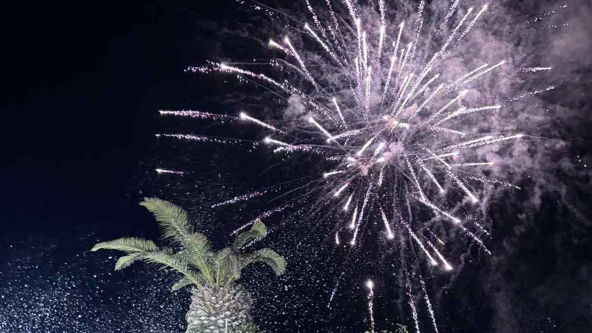 Η Ερμιόνη Αργολίδας άναψε το Χριστουγεννιάτικο δέντρο της