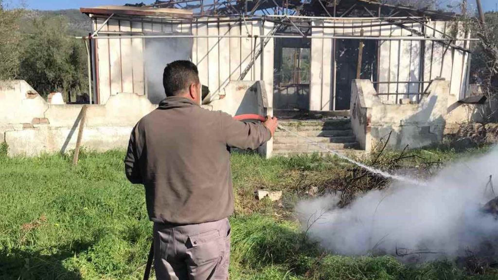 Φωτιά σε εγκαταλελειμμένο σπίτι στην Κορινθία