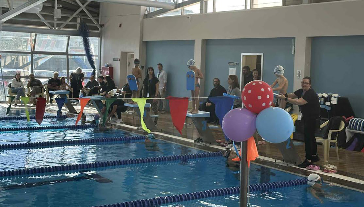 Γιορτή κολύμβησης με τρεις δημάρχους στο Άργος