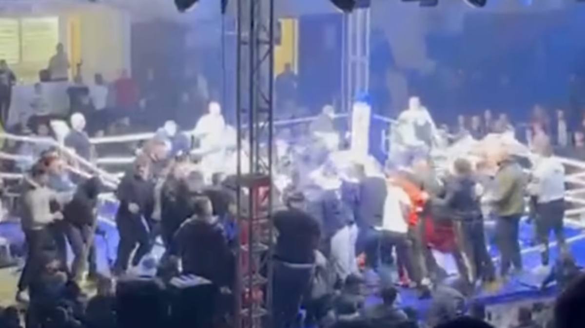 Χάος σε αγώνα kick boxing στη Σερβία: Επίθεση σε Έλληνα αθλητή μετά την κατάκτηση παγκόσμιου τίτλου (video)