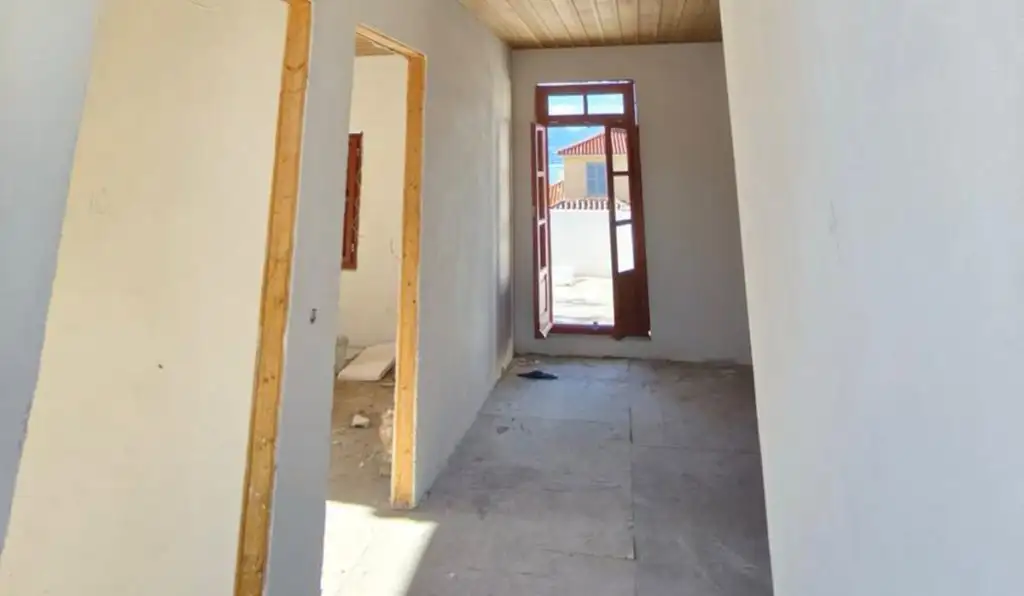 Ο Γιώργος Διδασκάλου κάνει αυτοψία στο κτίριο Βίγγα