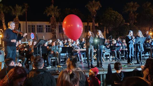 Το Μουσικό Σχολείο Αργολίδας «έντυσε» με ήχους γιορτής το Ναύπλιο