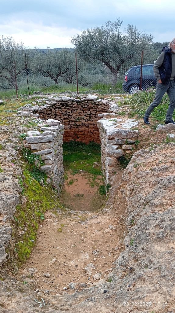 Στρέφι και Διόδια Δήμου Μεσσήνης Μυκηναϊκός τάφος