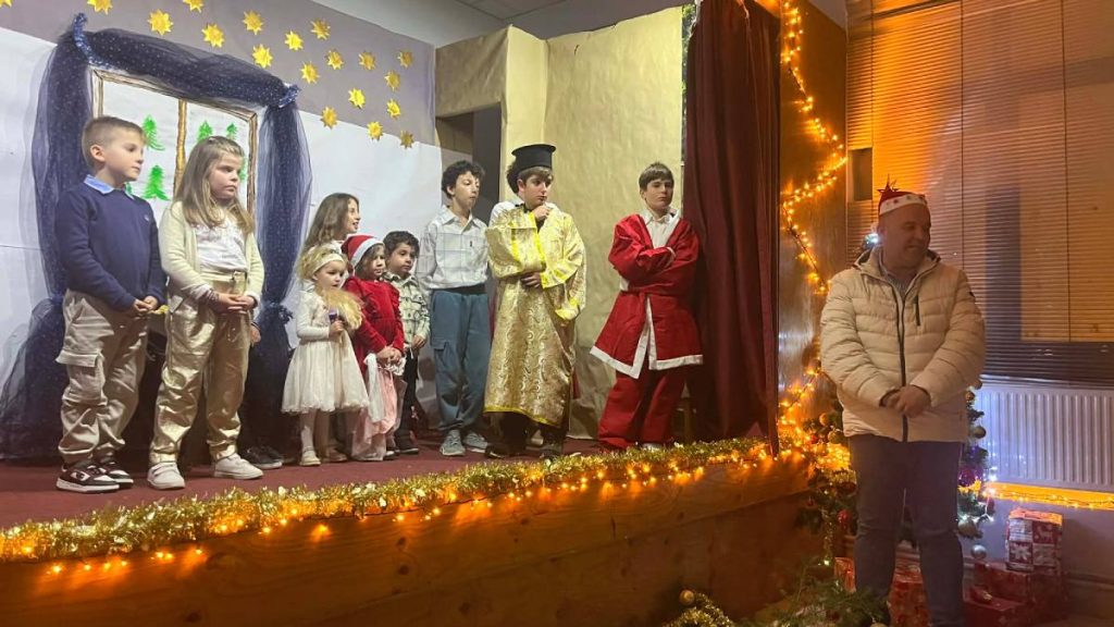 σχολική χριστουγεννιάτικη γιορτή στο Δημοτικό Σχολείο Βαλτεσινίκου