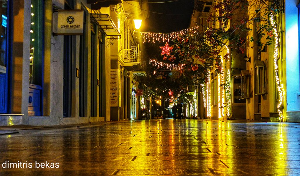 Χριστουγεννιάτικος στολισμός στο Ναύπλιο 2025