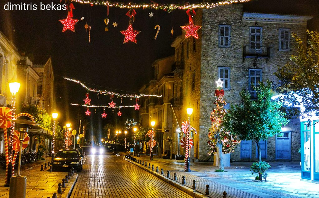 Χριστουγεννιάτικος στολισμός στο Ναύπλιο 2025