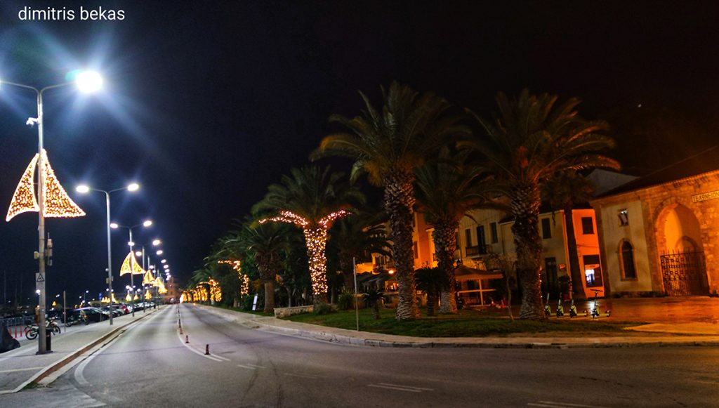 Χριστουγεννιάτικος στολισμός στο Ναύπλιο 2025