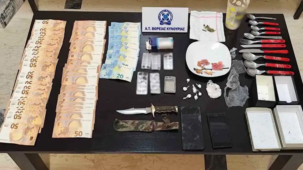 Τους πίασανε με ναρκωτικά και όπλα στην Αρκαδία