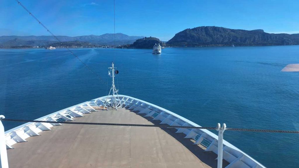 Το Ναύπλιο, όπως φαίνεται από το Viking Star Ship