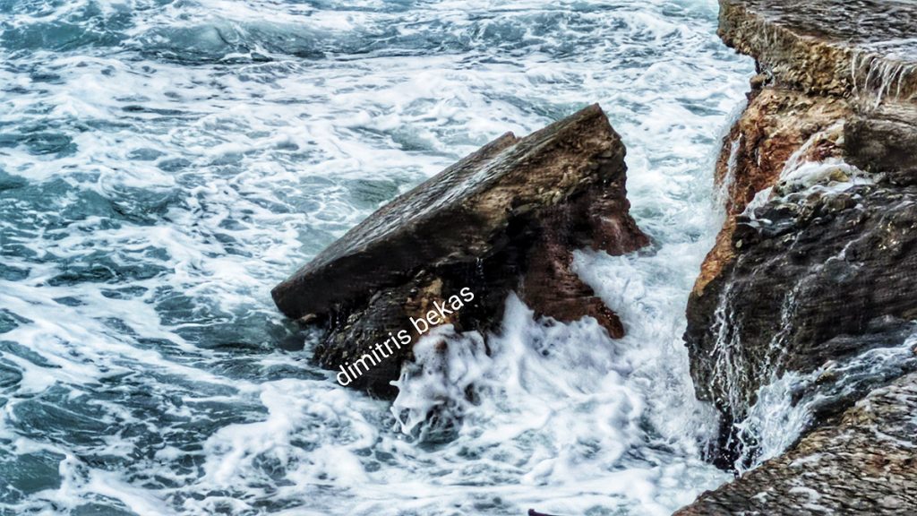 Αποκόλληση βράχου στην Αρβανιτιά