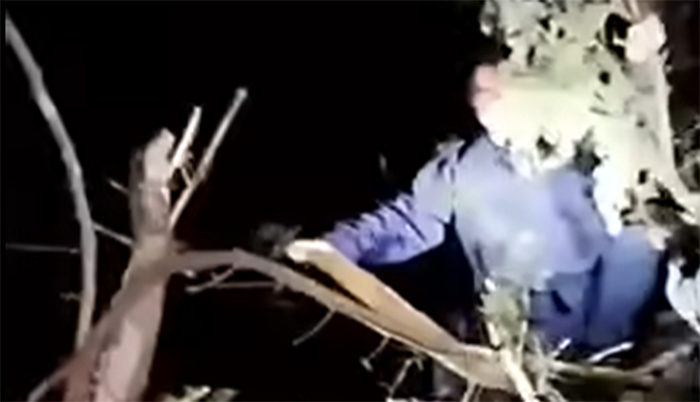 Αρκαδία: «Πολιορκία» στον Κοσμά για τα αιολικά – ΜΑΤ απέναντι σε κατοίκους