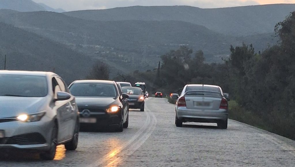 Κίνηση μποτιλιάρισμα ουρές Δερβενάκια Παλιά Εθνική Οδός Άργους - Κορίνθου