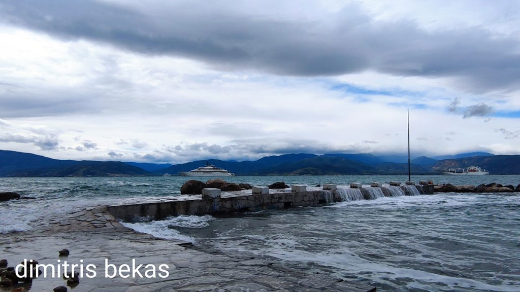 Παραλία Ναυπλίου αέρας κύματα