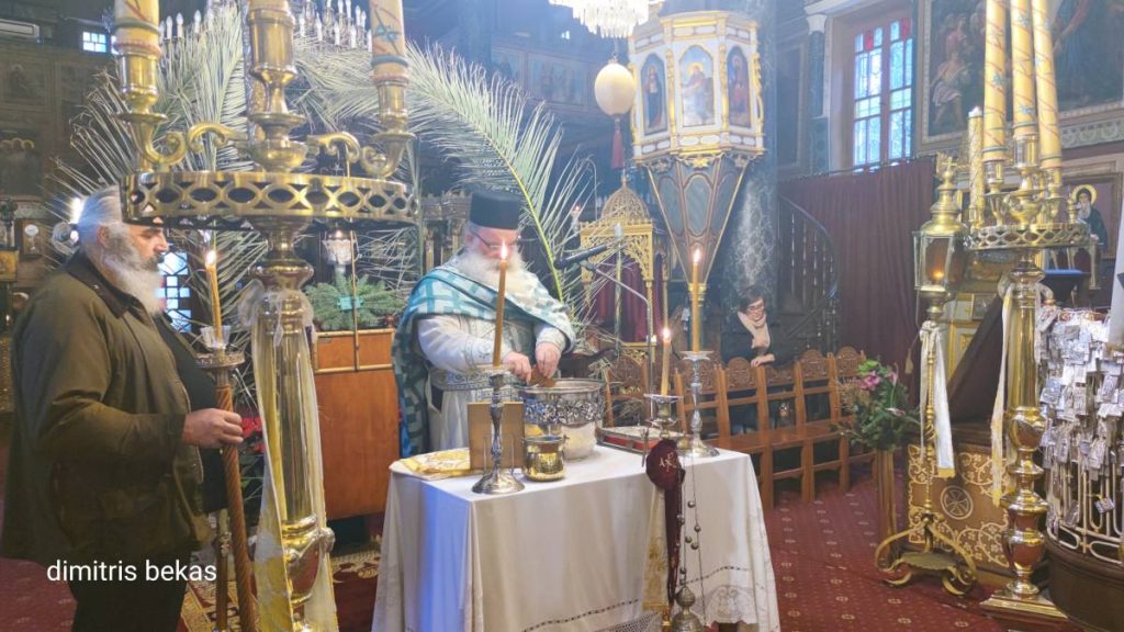 παπάς αγιασμός παραμονή Θεοφανείων Ναύπλιο