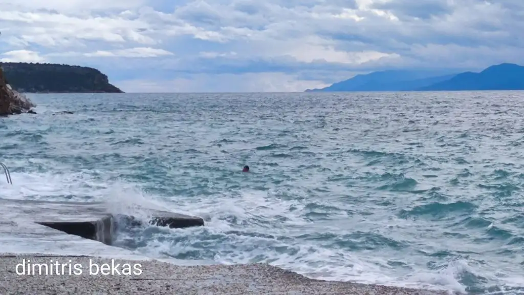 Αρβανιτιά αέρας κύματα