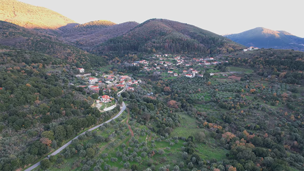 Σελλάς: Εκεί που ο χρόνος «πάγωσε» στα πέτρινα καλντερίμια της Μεσσηνίας