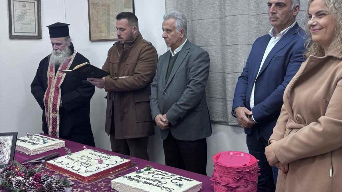 Θερμησία: Σε κλίμα ενότητας η κοπή της πρωτοχρονιάτικης βασιλόπιτας