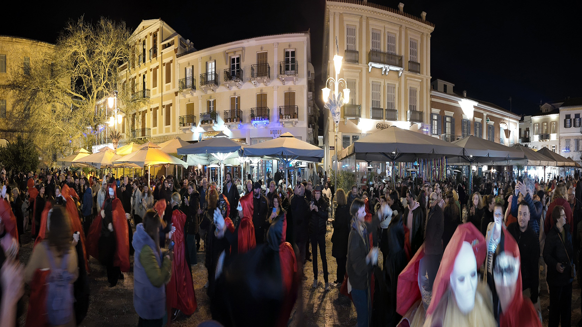 Βενετσιάνικο καρναβάλι: Τα Ντόμινο μάγεψαν το νυχτερινό Ναύπλιο