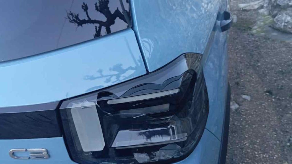 Σπασμένο αμάξι αχλαδόκαμπος