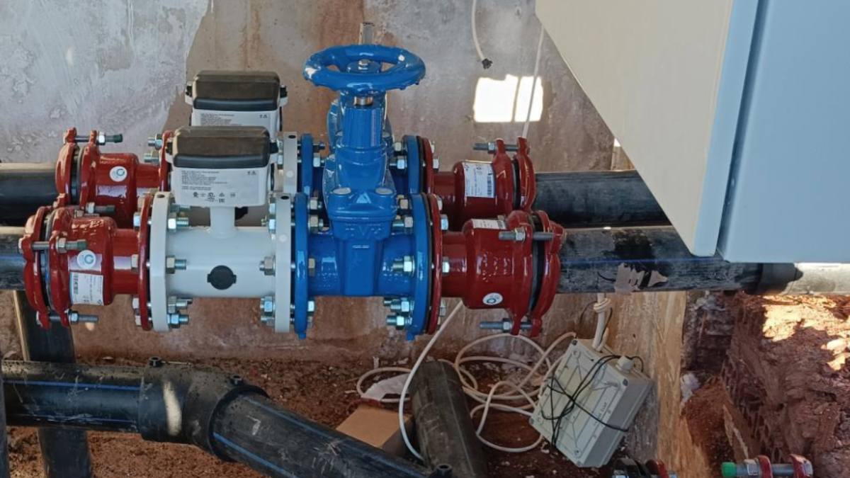 Άστρος: Ολονύχτια επιχείρηση για τη συντήρηση της κεντρικής δεξαμενής – Νέος collector και τηλεμετρία στο δίκτυο