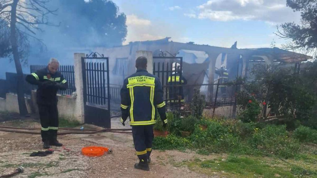 Φωτιά σε σπίτι στην Κόστα