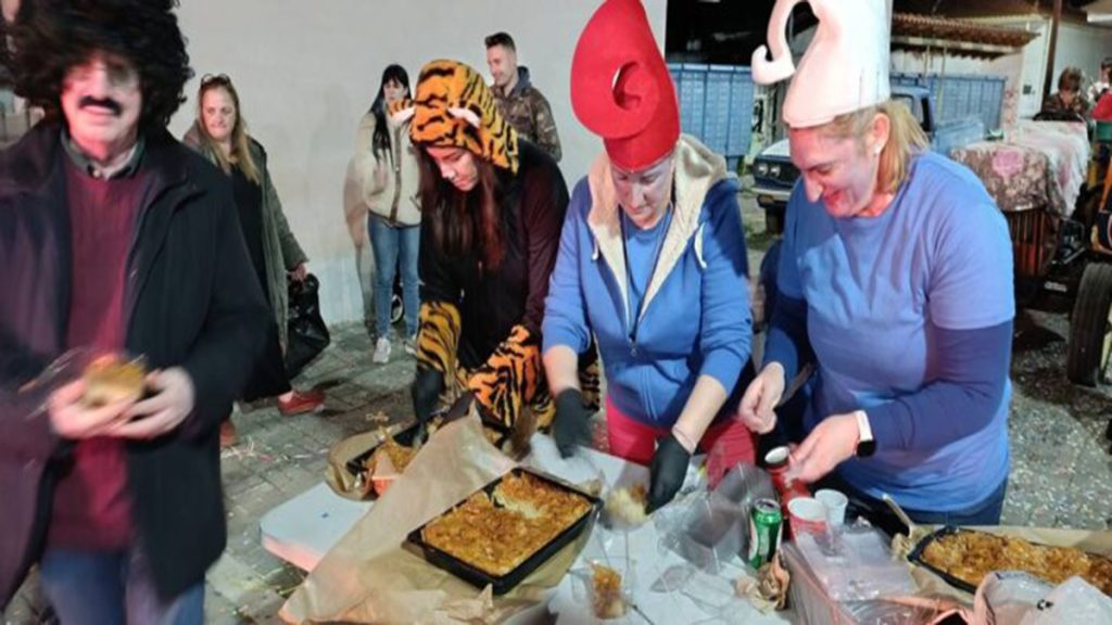 1η Καρναβαλική παρέλαση στη Νέα Τίρυνθα